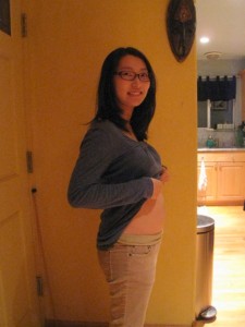 Yenari's 19 week belly shot Yenari's 19 week belly shot