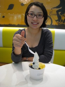 Yenari taking the first stab at her froyo at Pinkberry